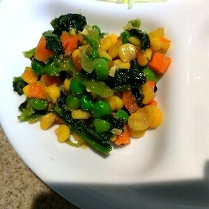 小松菜とミックスベジタブルのごまサラダ